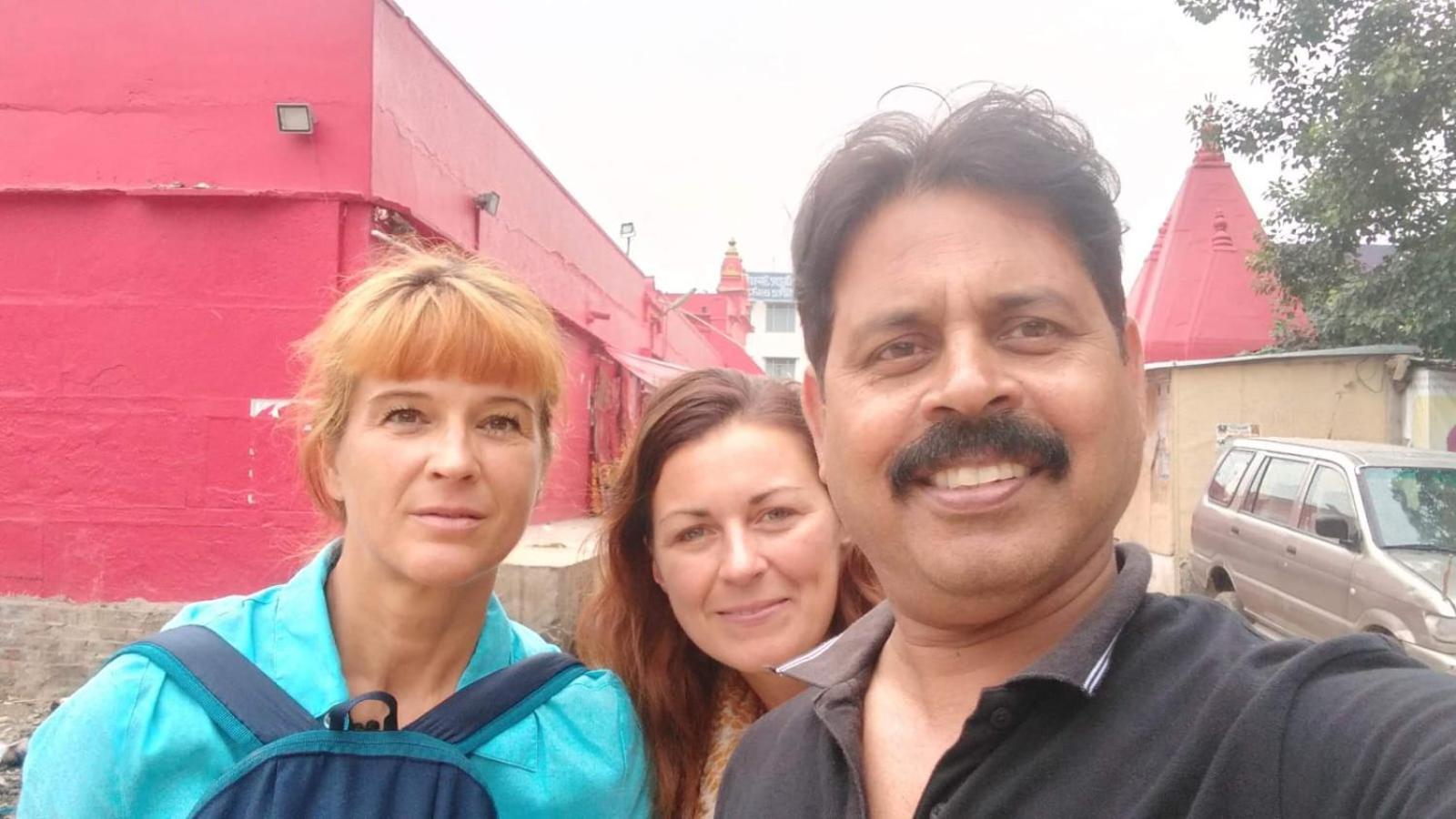 Varuna Palace-Fully Vaccinated Staff Benares Buitenkant foto